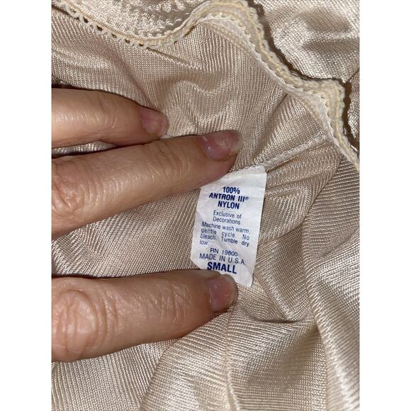 Vintage Nude Half Skirt Nylon Slip 28” Long Nylon Lace Trim Sz Small - Picture 6 of 6